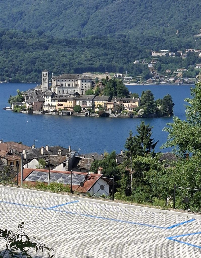 מורה לאיטלקית -Isola di San Giulio, Lago d'Orta
